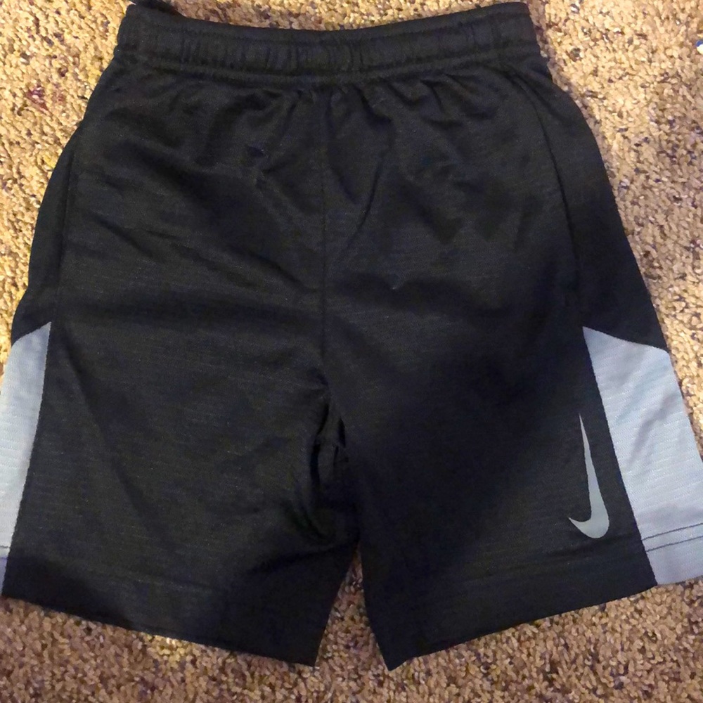 Size 6 Nike Gym shorts